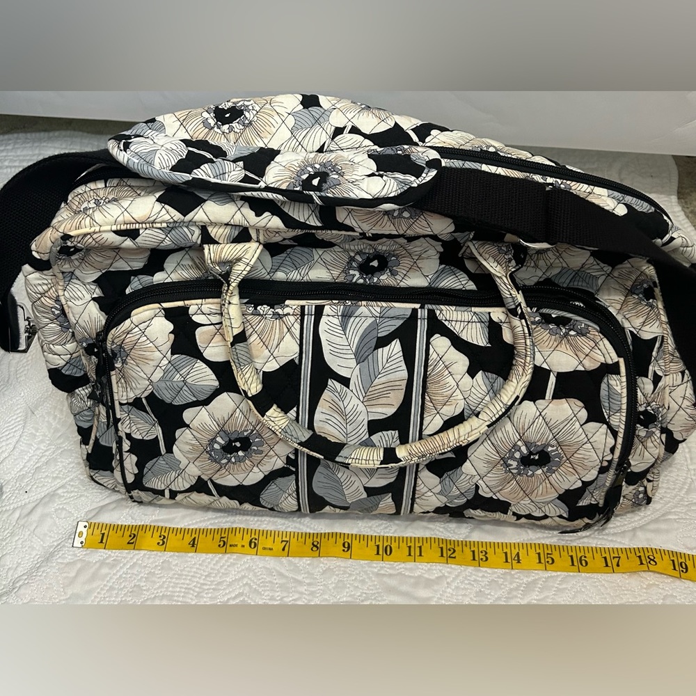 Vera Bradley Duffle Bag Floral Neutral Colors Travel Vacation Overnight Bag - Picture 3 of 4